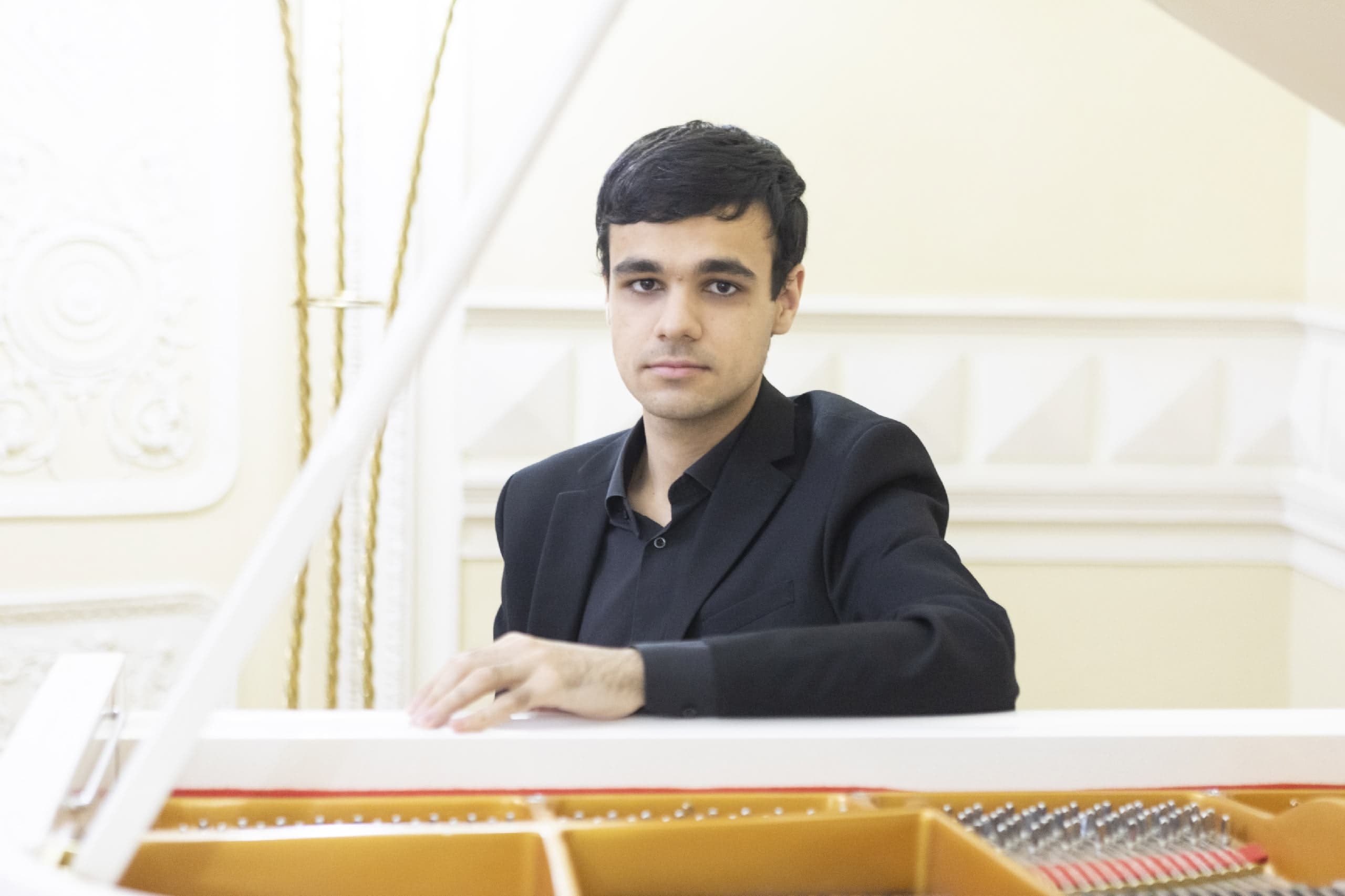 На грани музыки и чувств. Владимир Рыбаков, фортепианный концерт