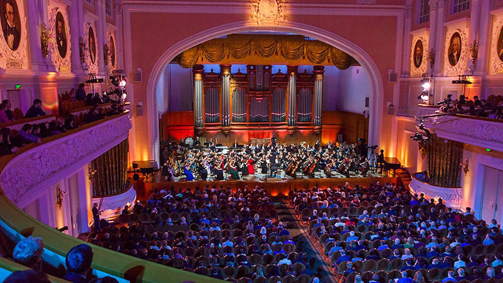 Шостакович «Праздничная увертюра». Стравинский «Весна священная»