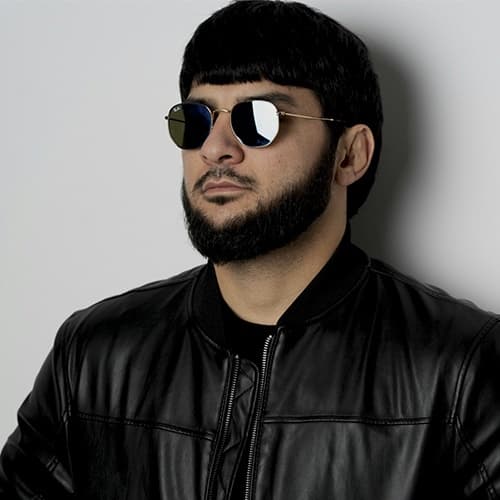 Ислам Итляшев. Она любила розы