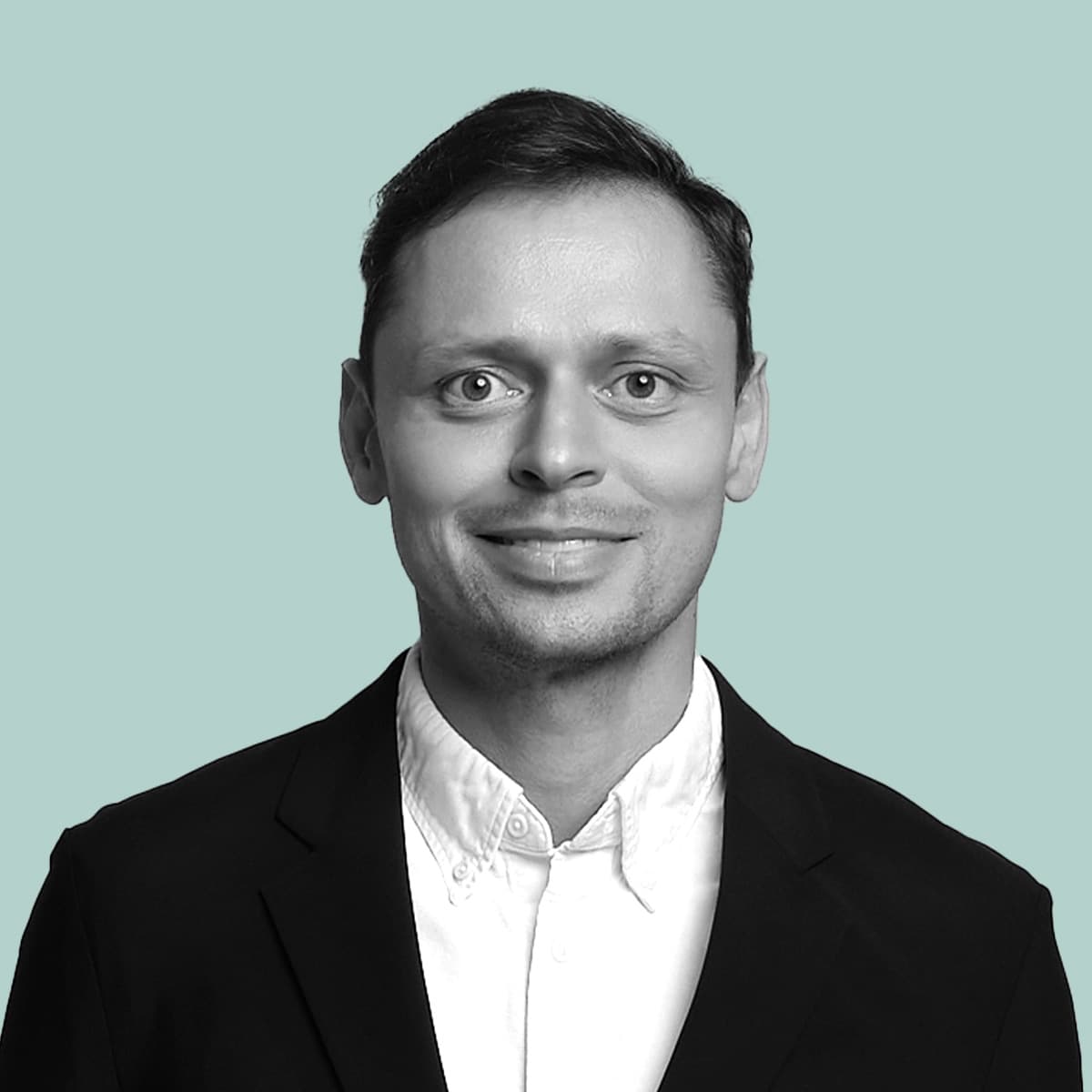 Виктор Комаров