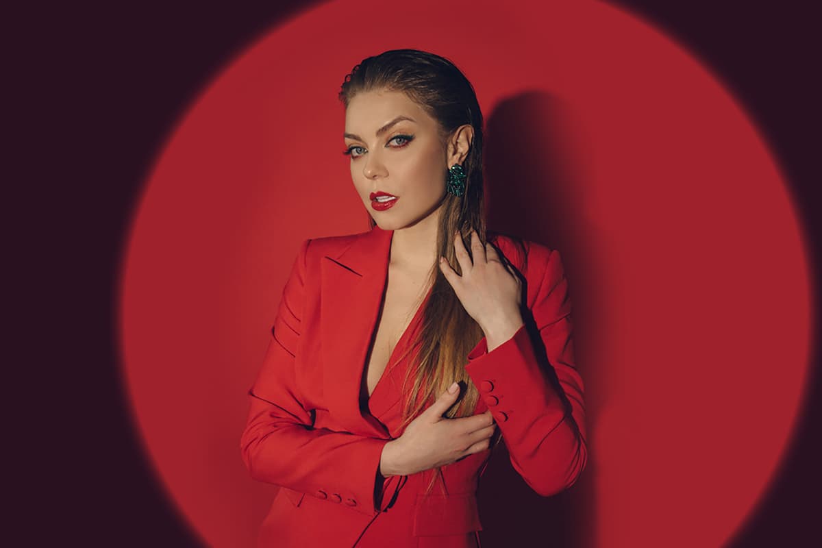 Акула (Оксана Почепа)