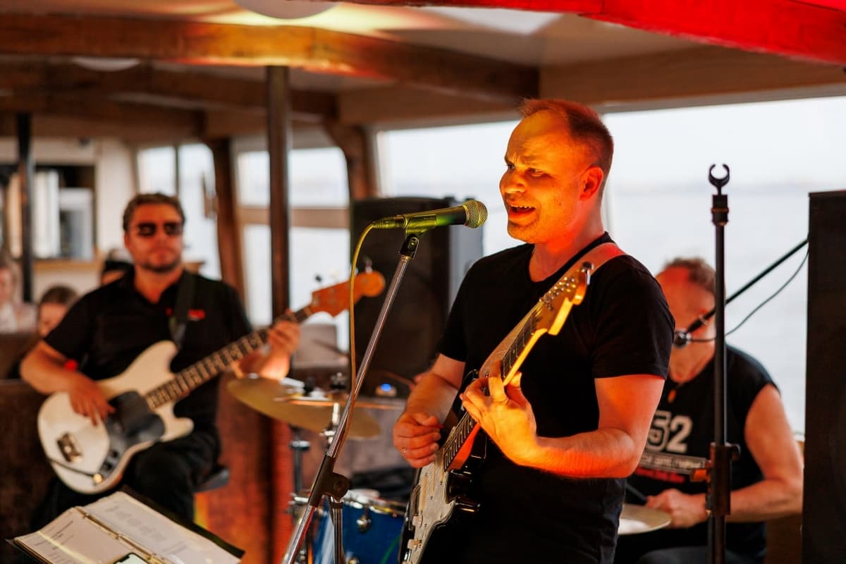 Sting & friends (tribute). Праздничный концерт на Неве