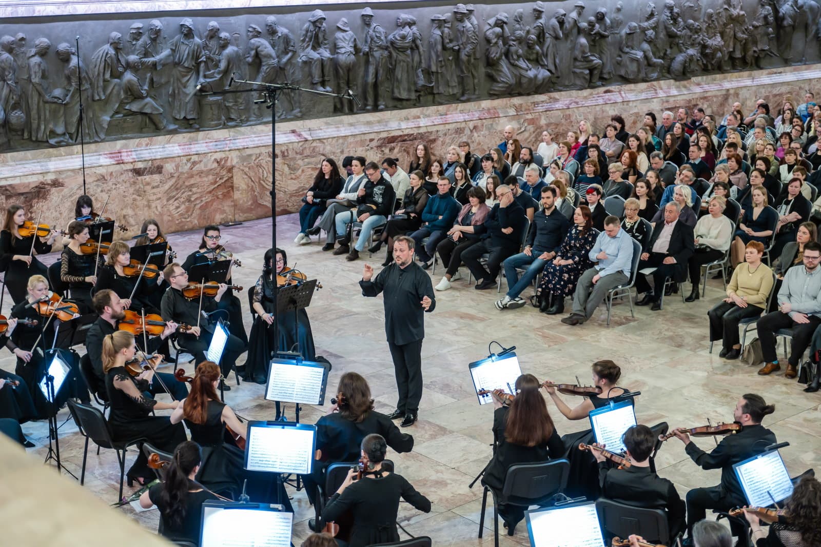 Чайковский. Симфония струнных в Этнографическом