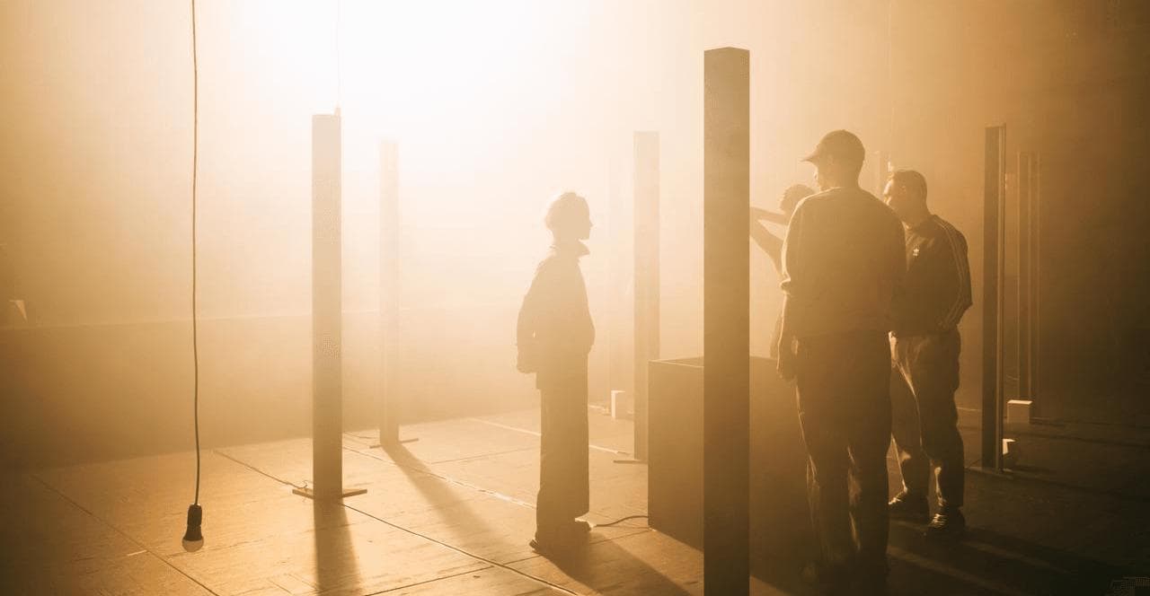 Тон-фесТ 2026: открытие. «Трамплин» Мастерской Бутусова. «Тру край» студии десять. Паблик-ток о новой литературе. Танцевально-музыкальная импровизация Contemporary Moscow. Диджей-сет студии KURS Radio. Фотовыставка.