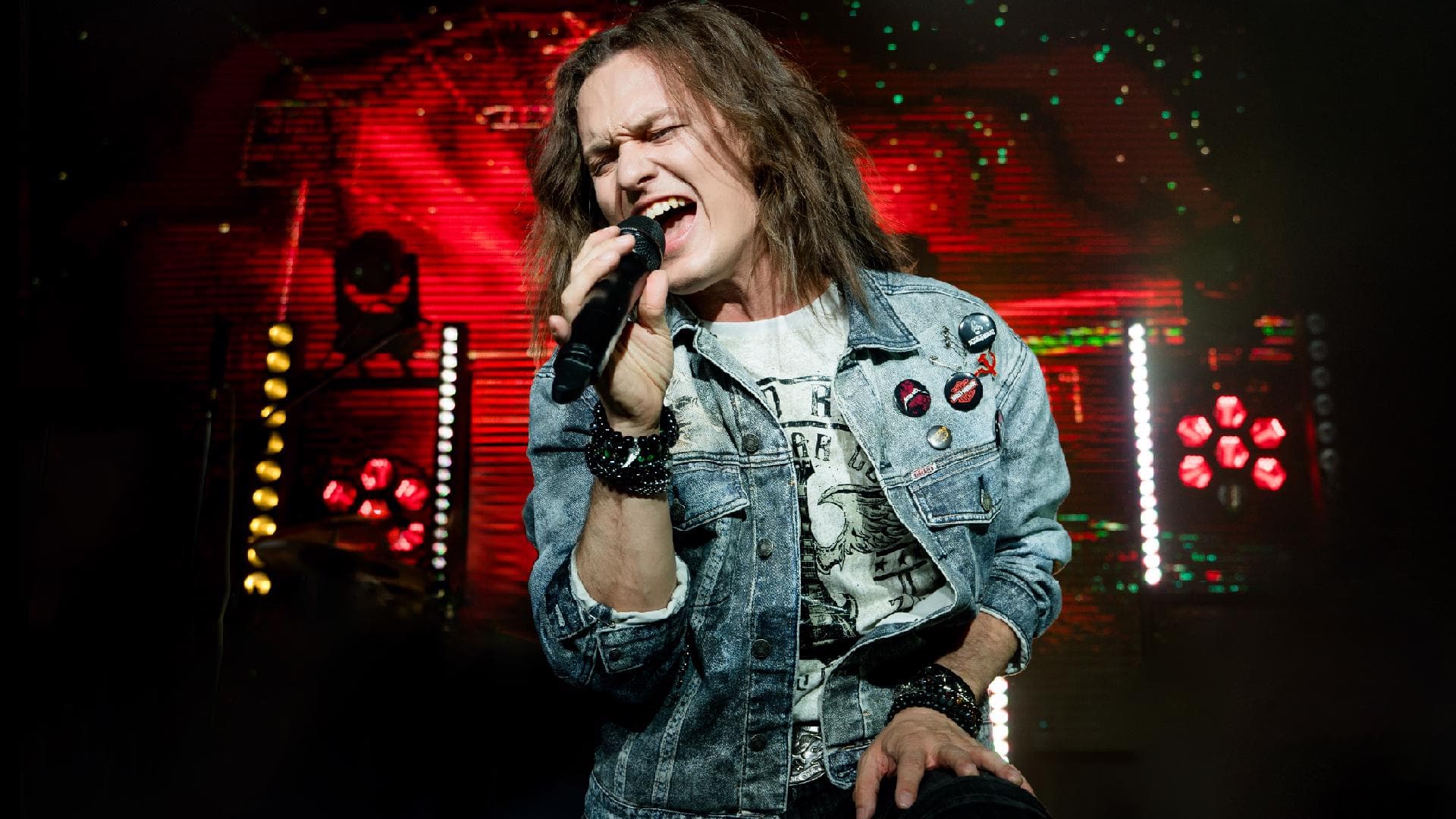 «Девяностые 2.0» - сольный концерт Евгения Егорова