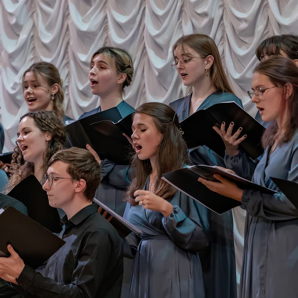 Город влюбленных людей. Концерт Молодежного хора «Полигимния»