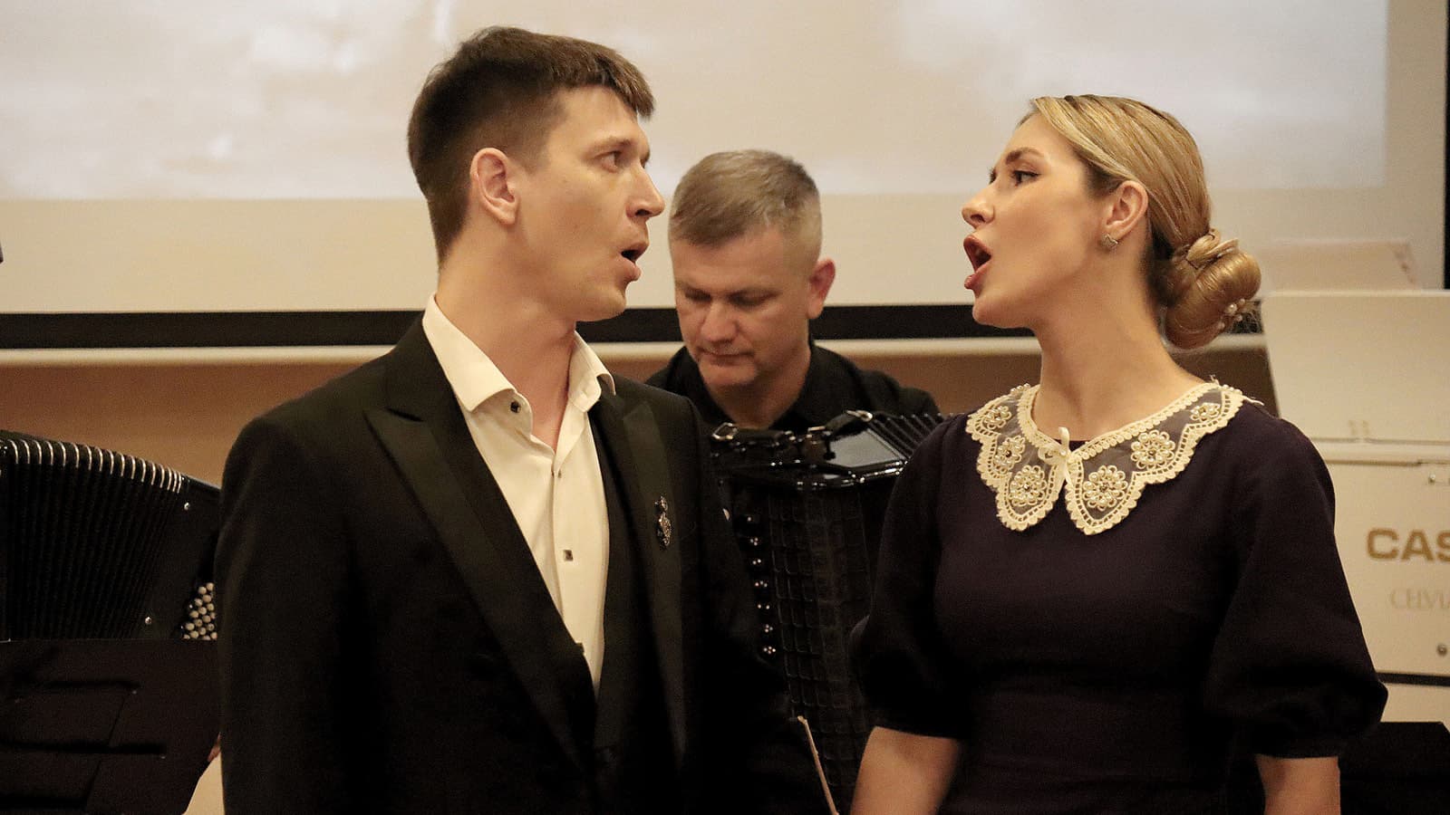 Музы не молчали