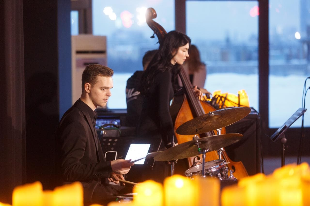 Французский джаз на панорамной крыше!