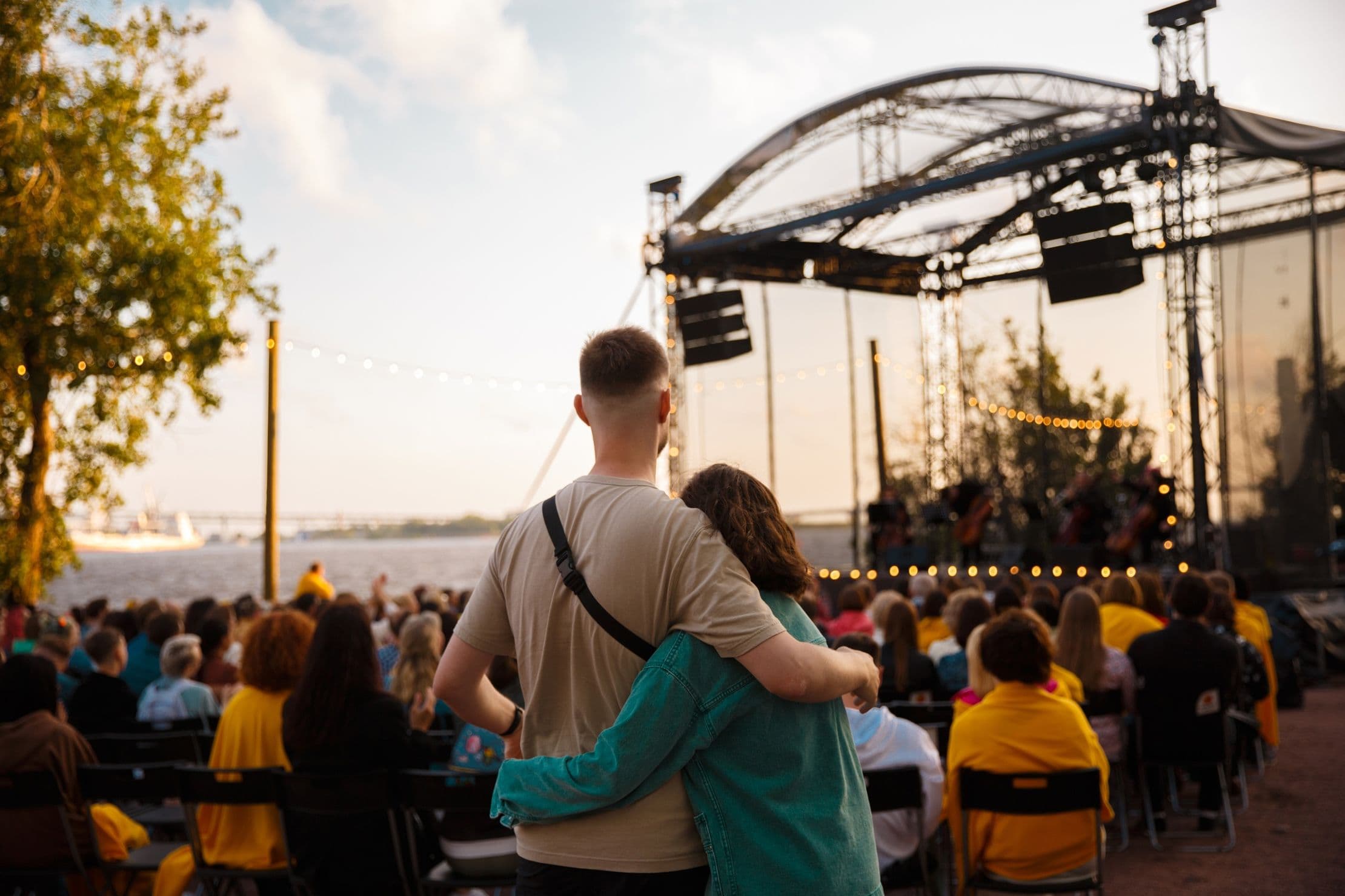 Концерт у моря «Мировые рок-хиты на виолончелях»