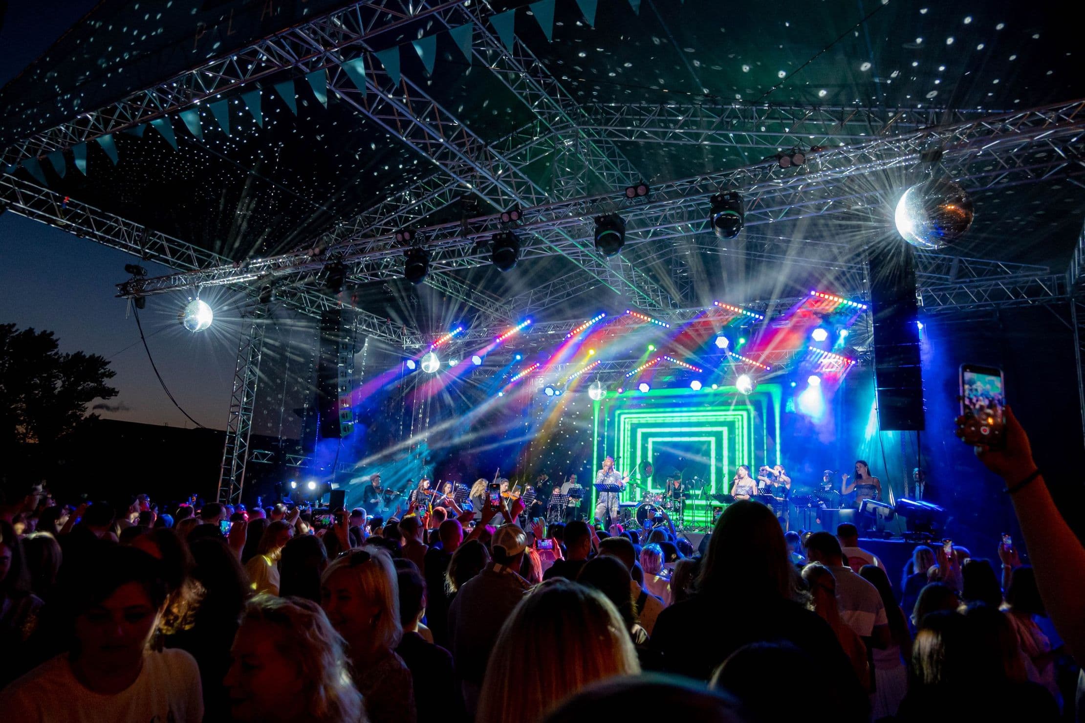 Поп-хиты с симфоническим оркестром. Olympic Orchestra