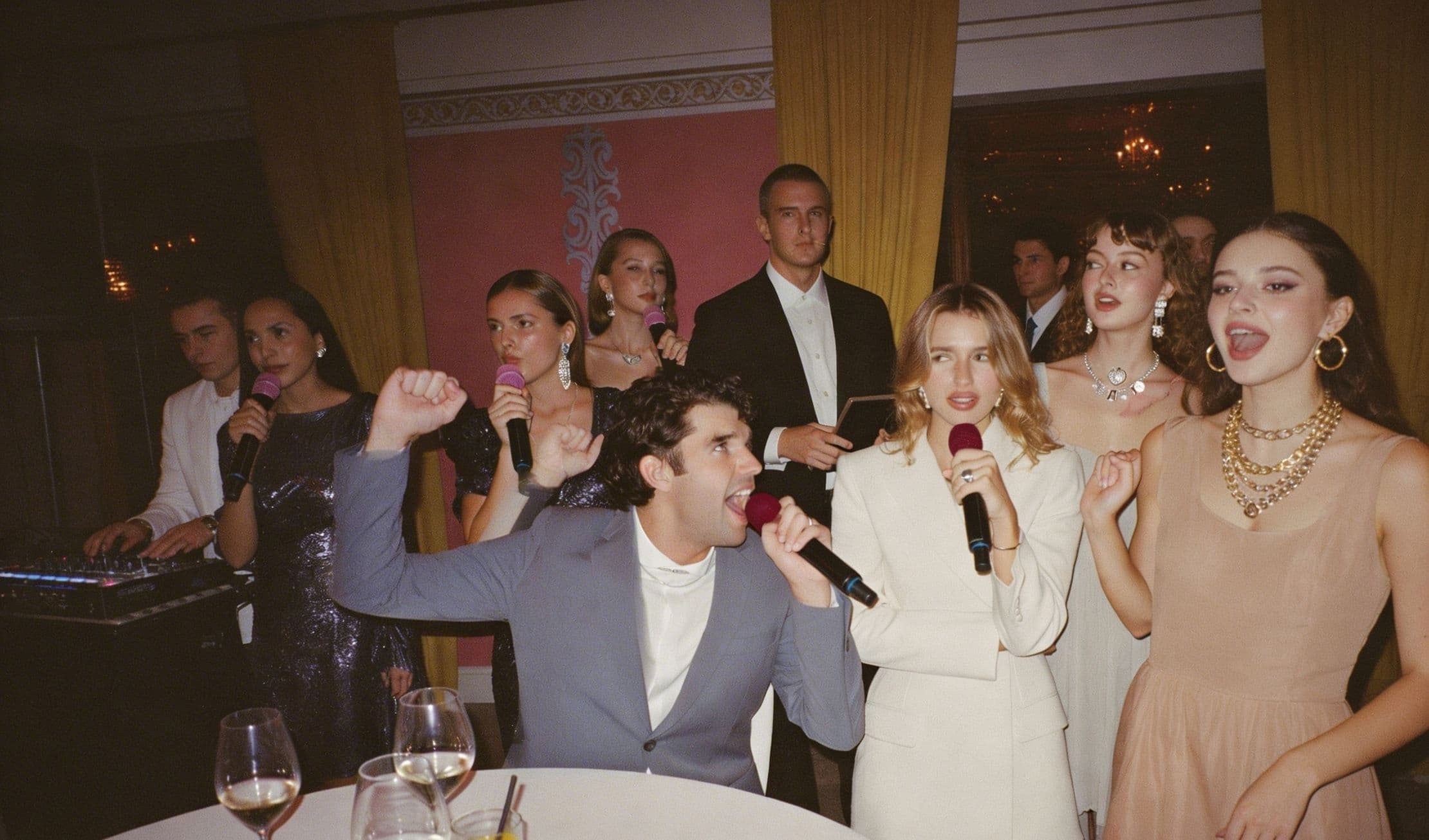 La Loto — музыкальное лото с живым вокалом