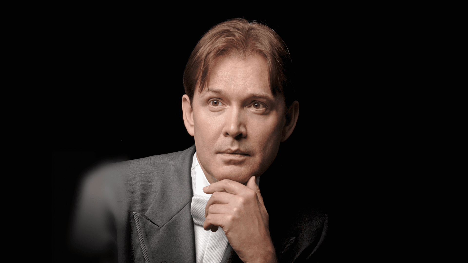 Олег Погудин. Нам дороги эти позабыть нельзя...