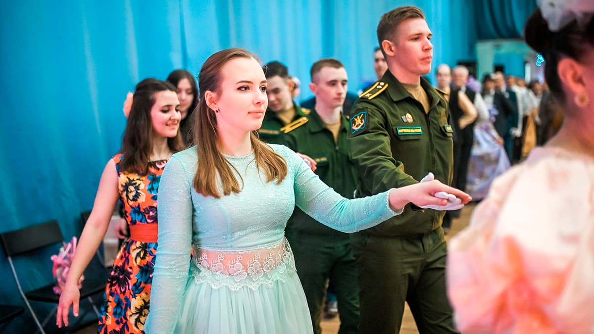 Последний школьный вальс. Танцевальный вечер