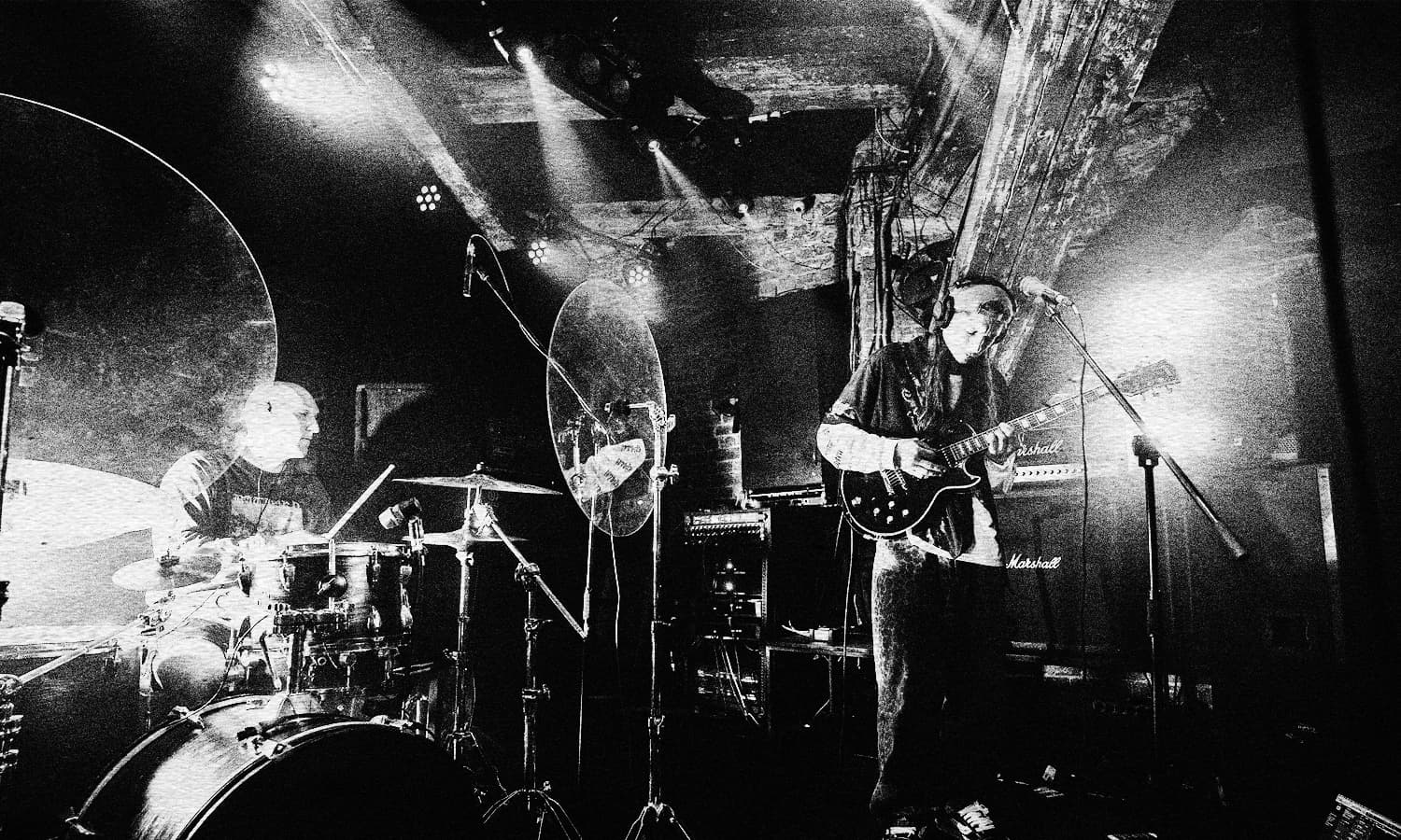 Gigrøma w/ Varhara, Dører