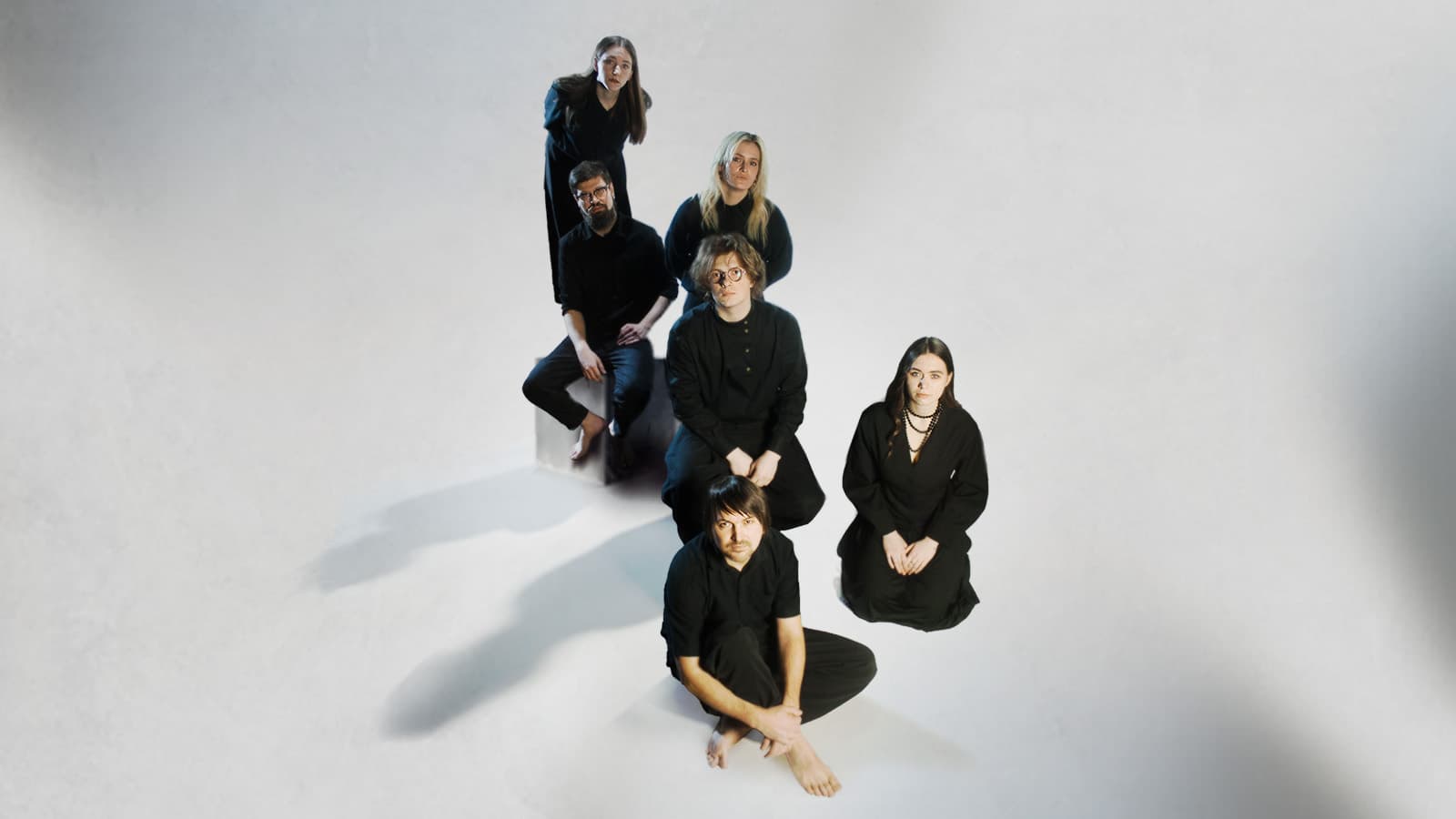 Бонд с кнопкой