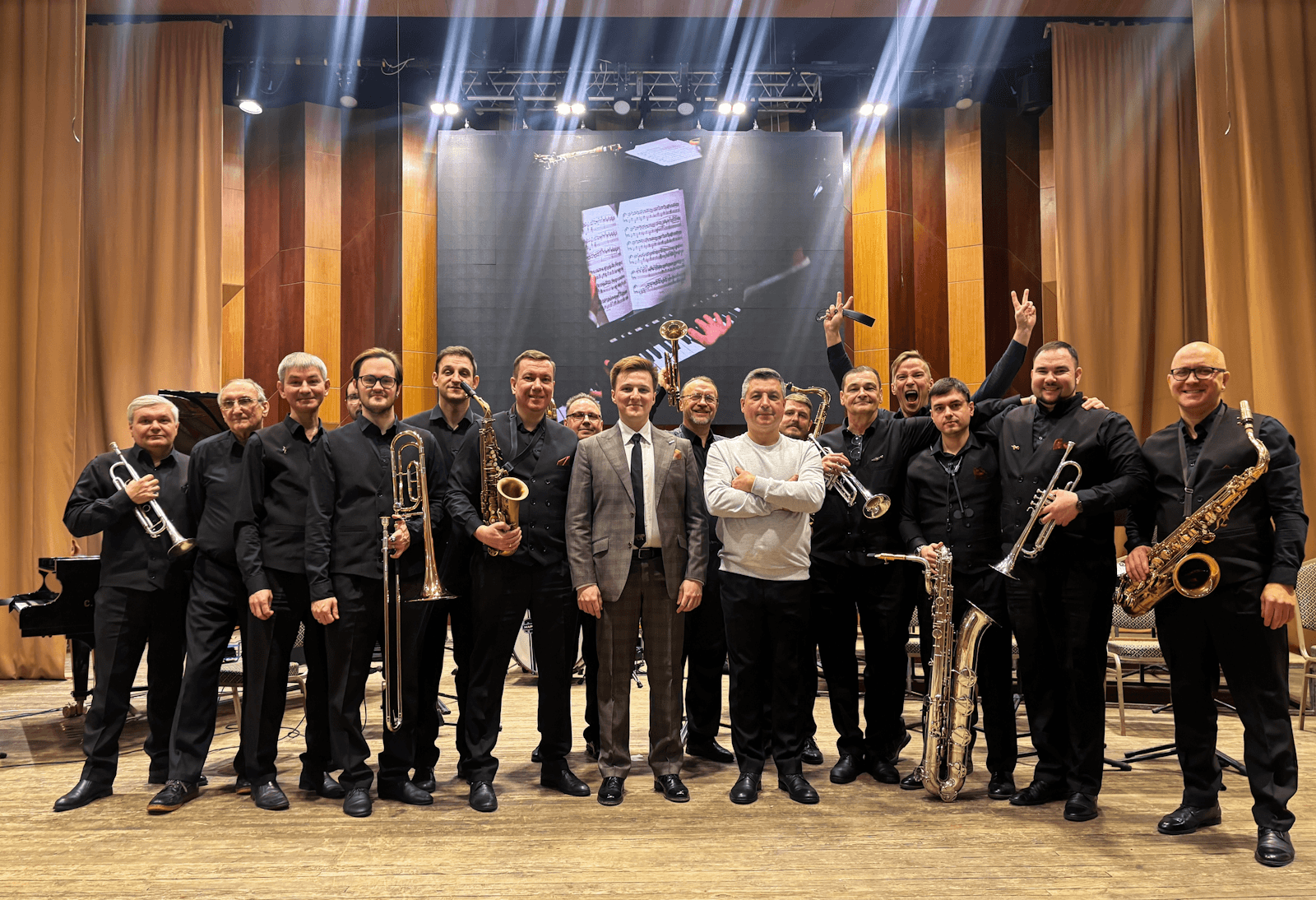 Big Band Воронежской филармонии с участием Дмитрия Кузнецова
