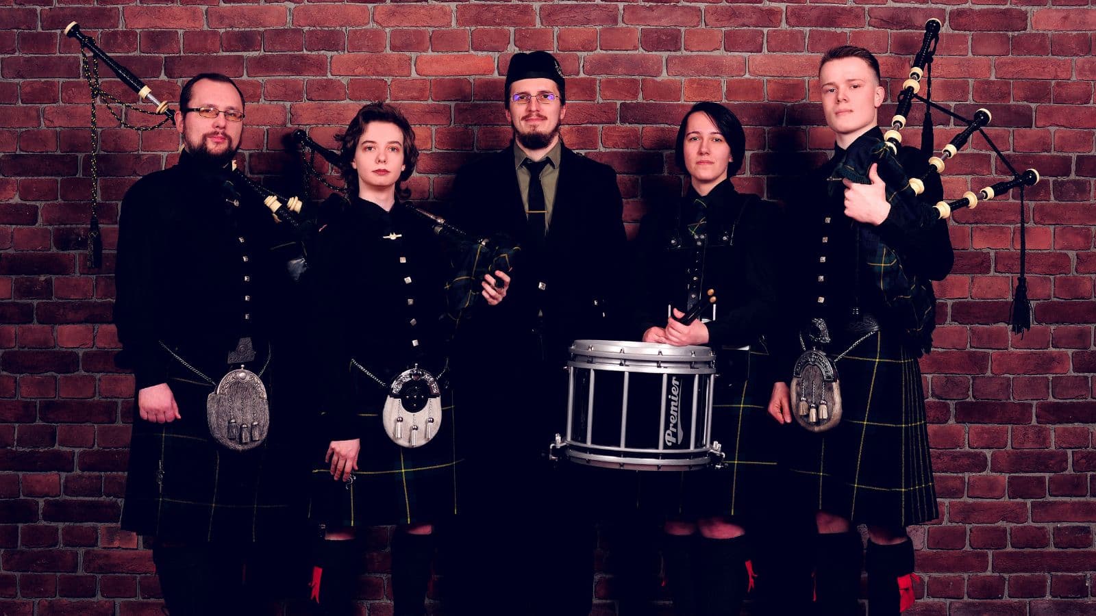 Волынки и барабаны. В Оранжерее при Свечах