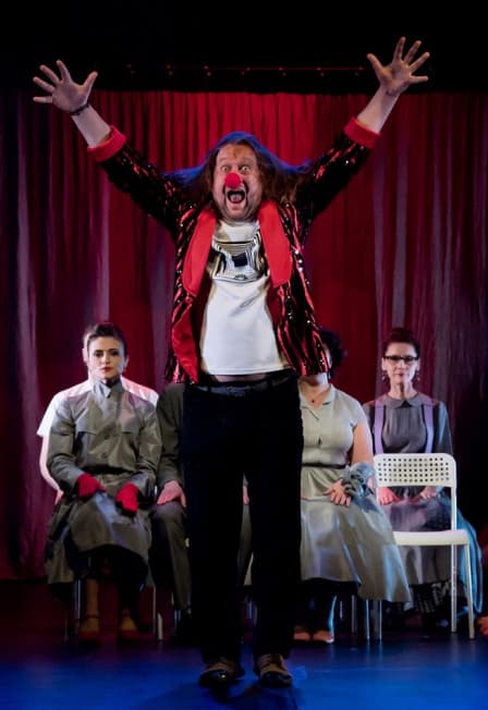 Камерный театр: "Третья Голова" ДК Амбассадор, ул. Российская, 34