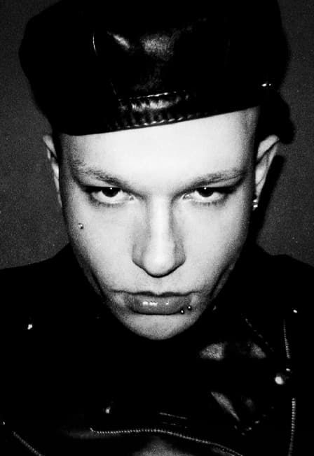 huzzy b | 08.11 – Екатеринбург | Нирвана