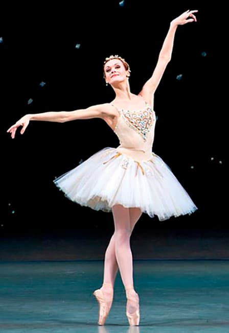 Наша жизнь-это танец. Концерт учащихся старших классов КДХорШ