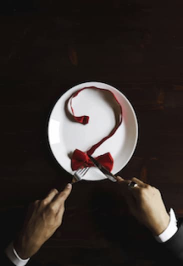 А не съесть ли нам кого-нибудь...?