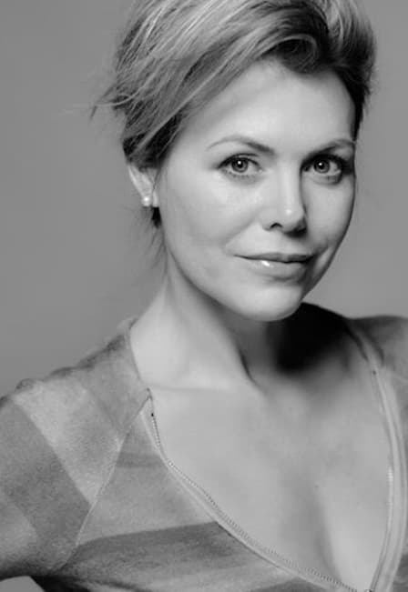 "Вокруг света" с оркестром, хором и песочной анимацией