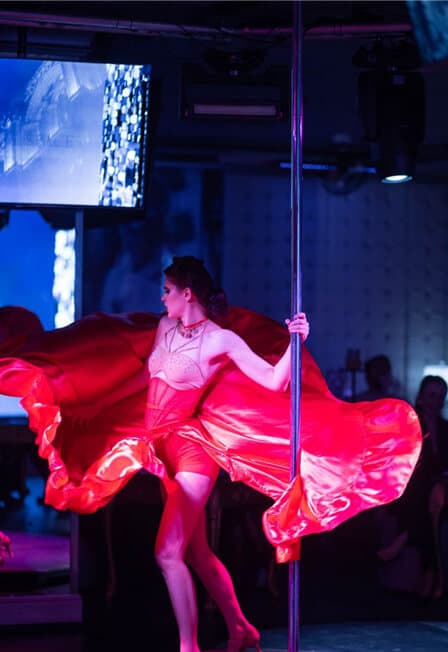 Кабаре «Я.ROUGE»