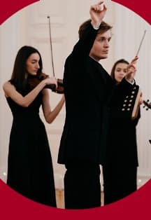 Концерт при свечах. Дирижирует Иван Никифорчин