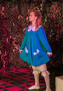 Алиса в стране чудес. АЯтеатр