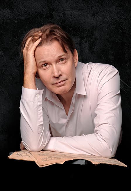 Олег Погудин с программой «Надежды маленький оркестрик»