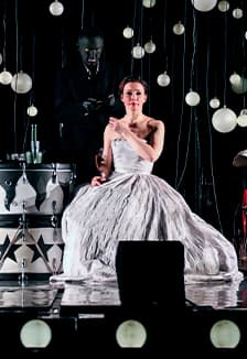 Барабаны в ночи