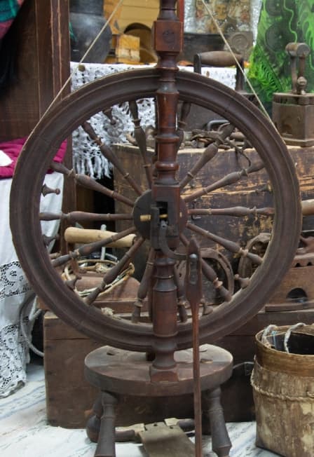 Путешествие в мир народных промыслов и ремесел. Познавательный вечер