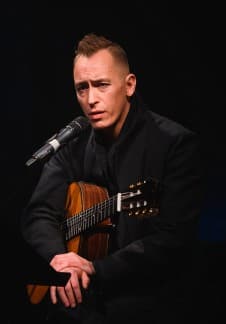 Альберт Макаров: Тепло родного дома