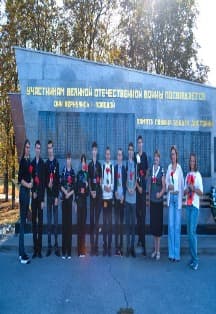 Журавлями белыми пролетая в небе