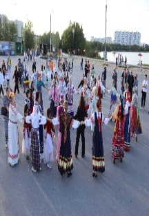 Хоровод дружбы молодёжи