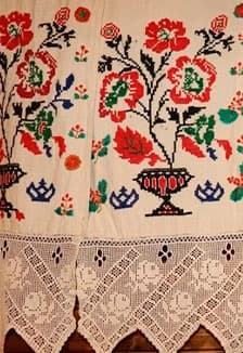 Бабушкин рушник: история, зашитая в узоре. Встреча