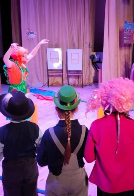 Интеллектуально-развлекательная игра «Театральный вернисаж»