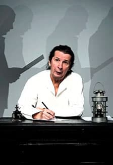 Самоубийца.