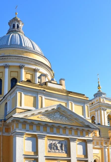 Концерт с экскурсией по Александро-Невской Лавре «Шедевры популярной классики»