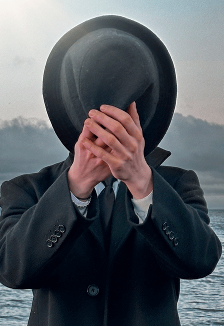 Спектакль "Посторонний"