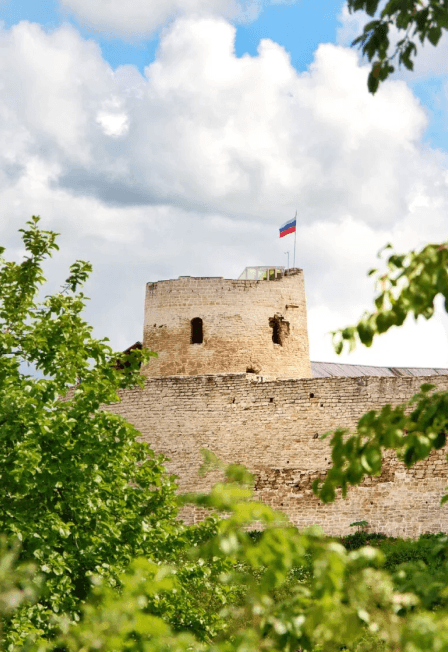 Древние крепости и храмы: Псков - Изборск - Печоры