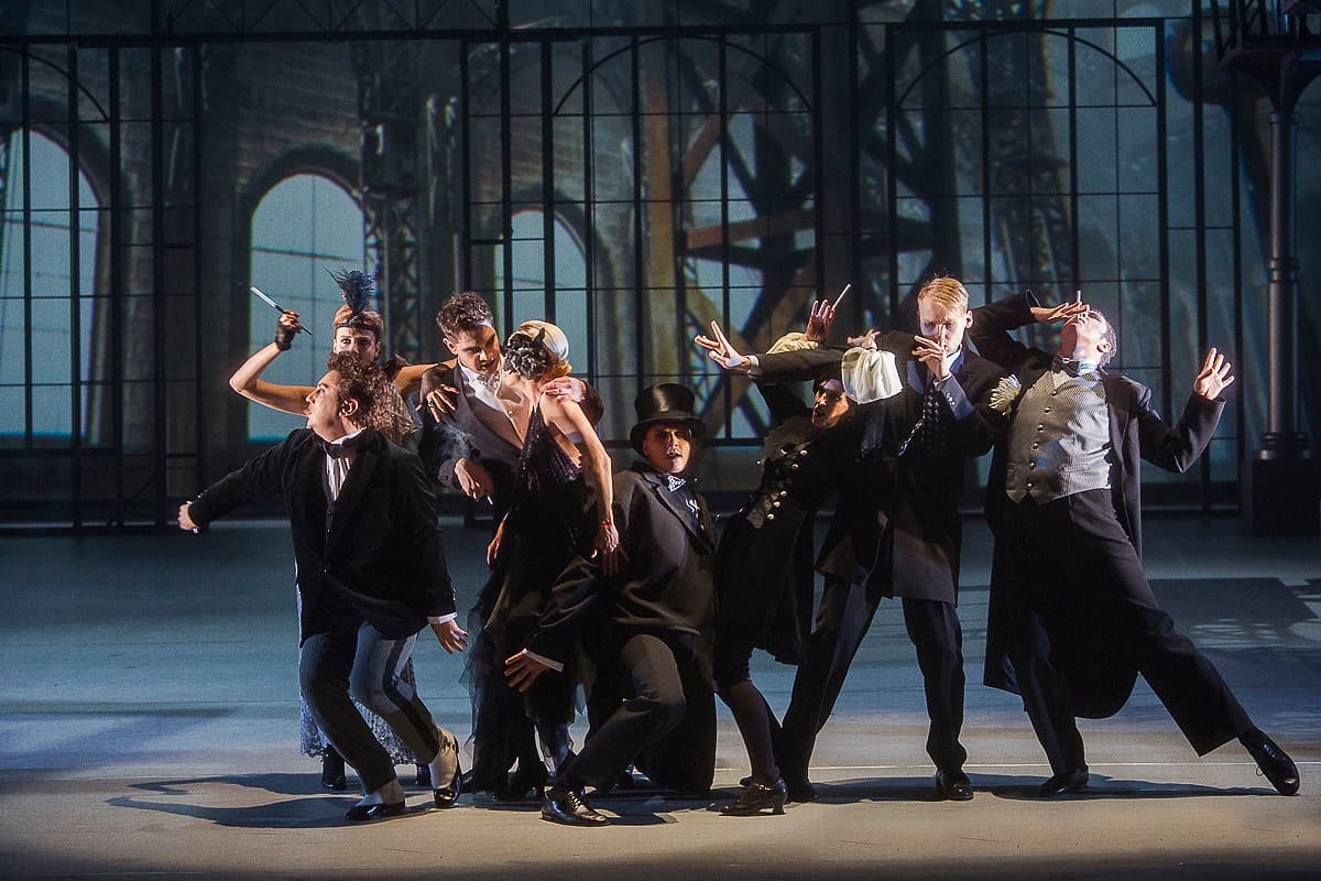 ХХ век. Бал (МХТ имени А. П. Чехова)