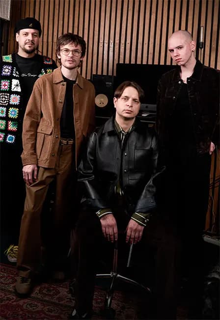 Твоё далеко. Ближе чем кажется