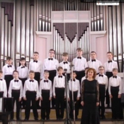 Поют мальчишки