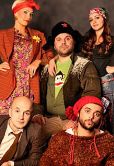 Спектакль Егора Дружинина "Всюду жизнь"