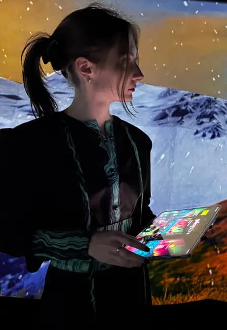 Комбо: Мир ИИ: создай свой стикерпак + Выставка