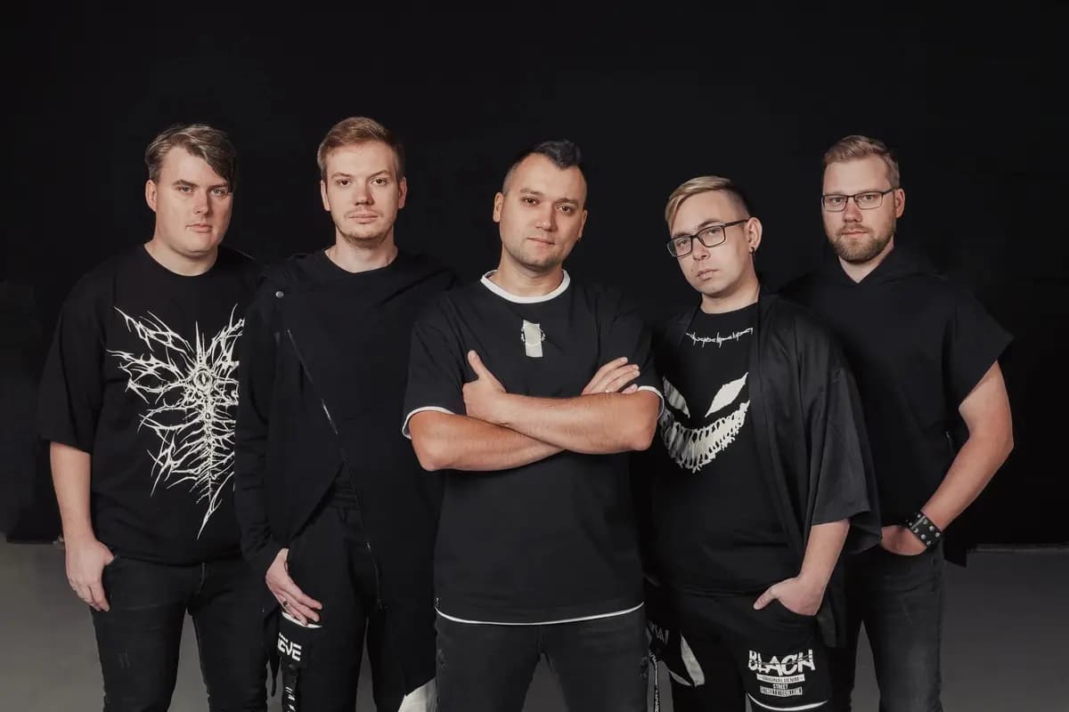 Addicted! (No Name Bar)