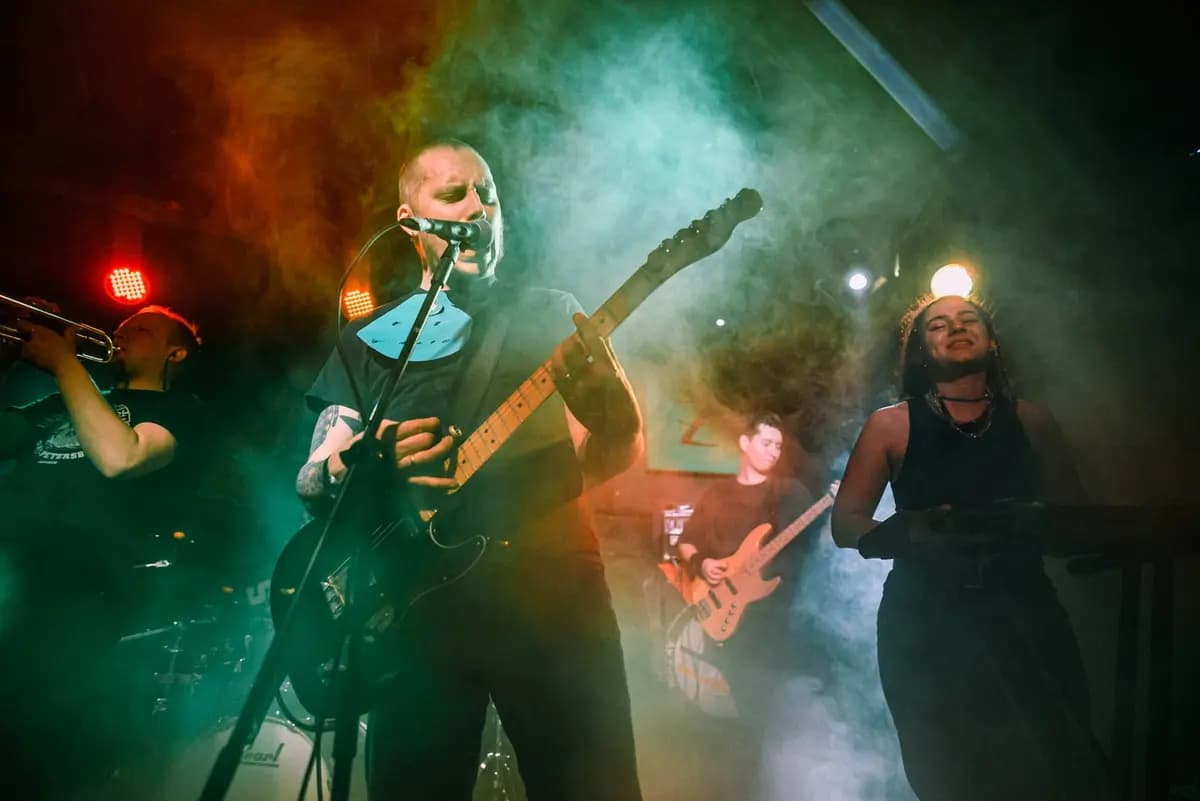 Brave Rockets (Ласточка)