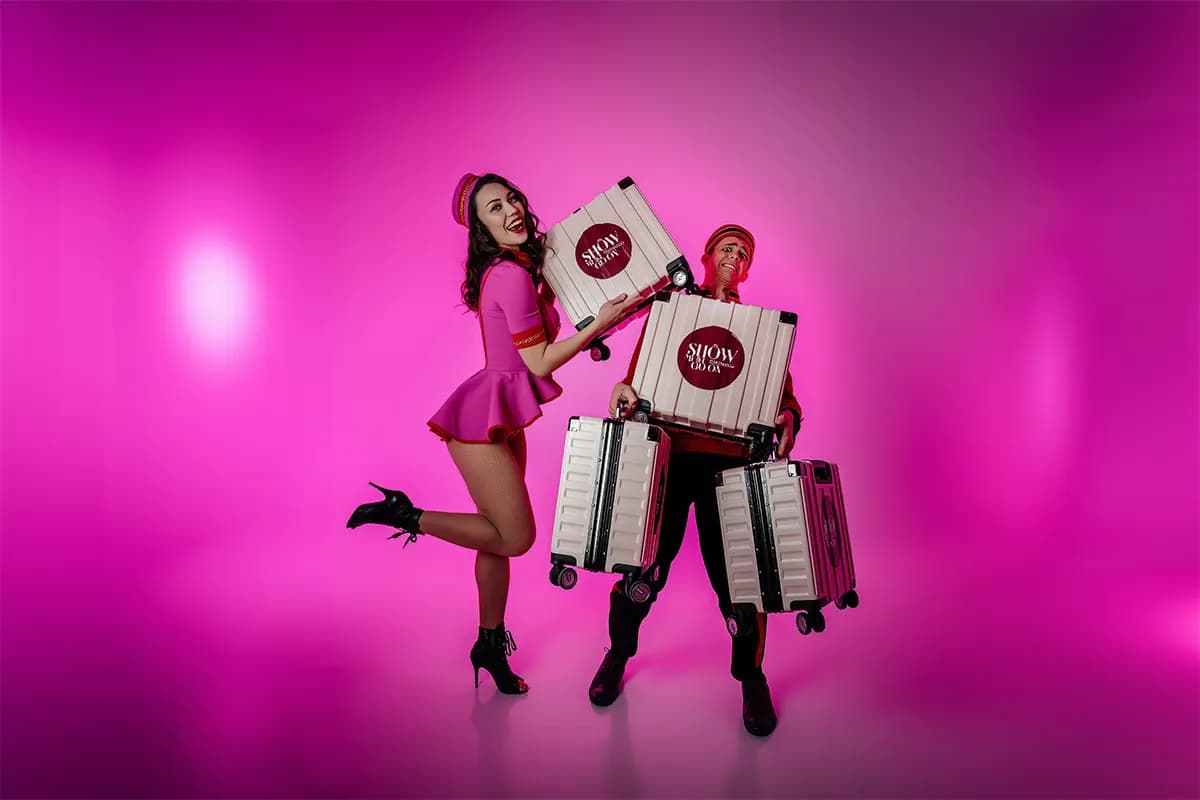 Отель (Show Must Go On)