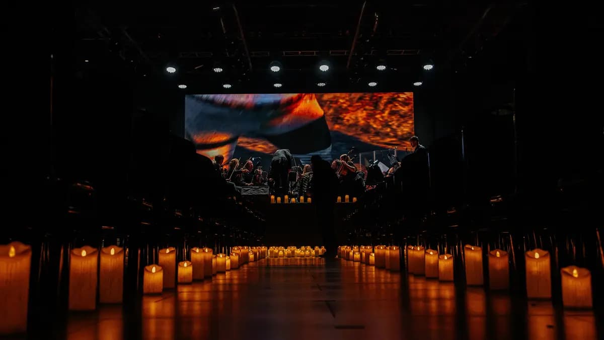 Мировые рок-хиты в сиянии тысячи свечей (ДКЖ)